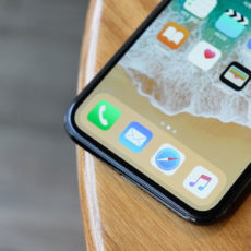Причины затемнения дисплея iPhone и как это устранить
