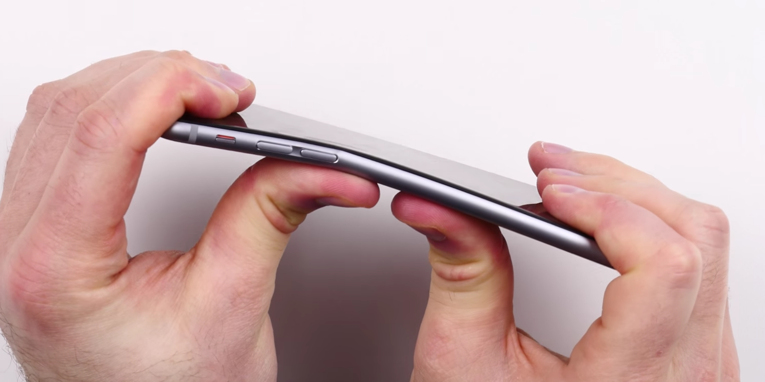 Деформация корпуса iPhone